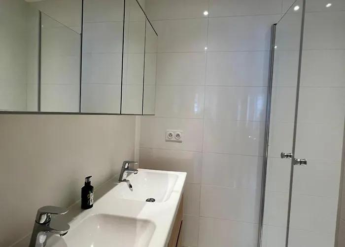 Elegant Championnet - 3 - Parking Prive Apartment *